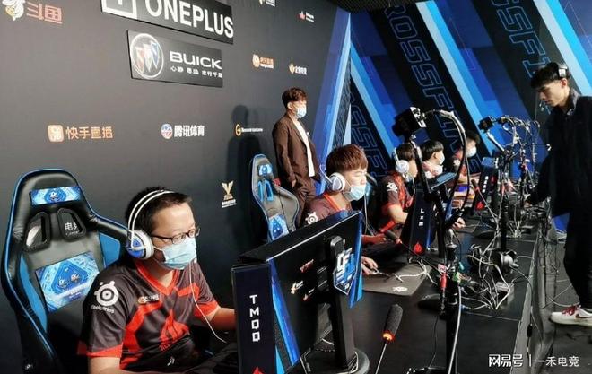 的二线插上 的二线插上